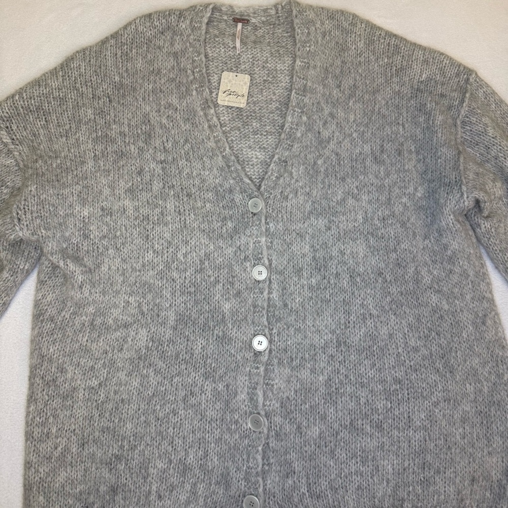 Free People Marina SoftSpun Cardigan Light Heather Grey Alpaca Wool Large NWT - Picture 4 of 12